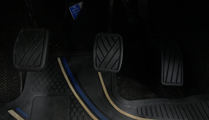 2021 Maruti Baleno DELTA PETROL 1.2, Petrol, Manual, 10,568 km, Pedals