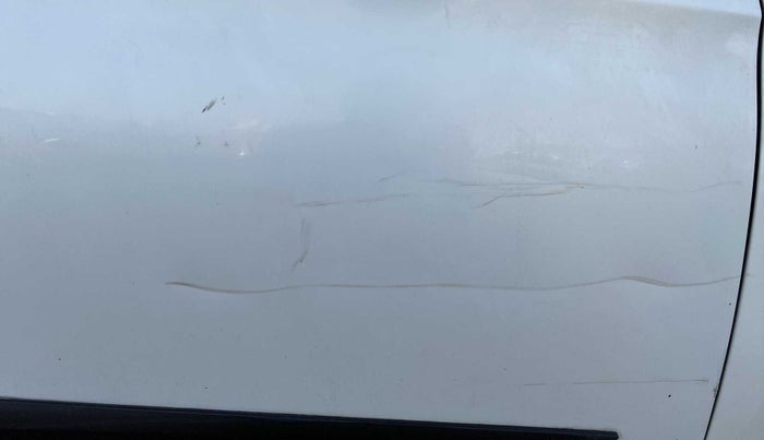 2018 Tata Tiago XT PETROL, Petrol, Manual, 49,464 km, Driver-side door - Minor scratches