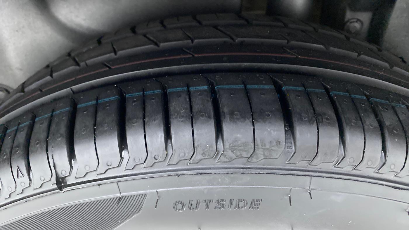 2016 Maruti Swift Dzire ZXI, Petrol, Manual, 41,812 km, Left Rear Tyre Tread