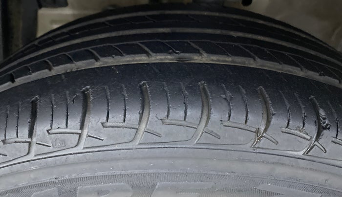 2016 Maruti Swift Dzire ZXI, Petrol, Manual, 41,812 km, Left Front Tyre Tread