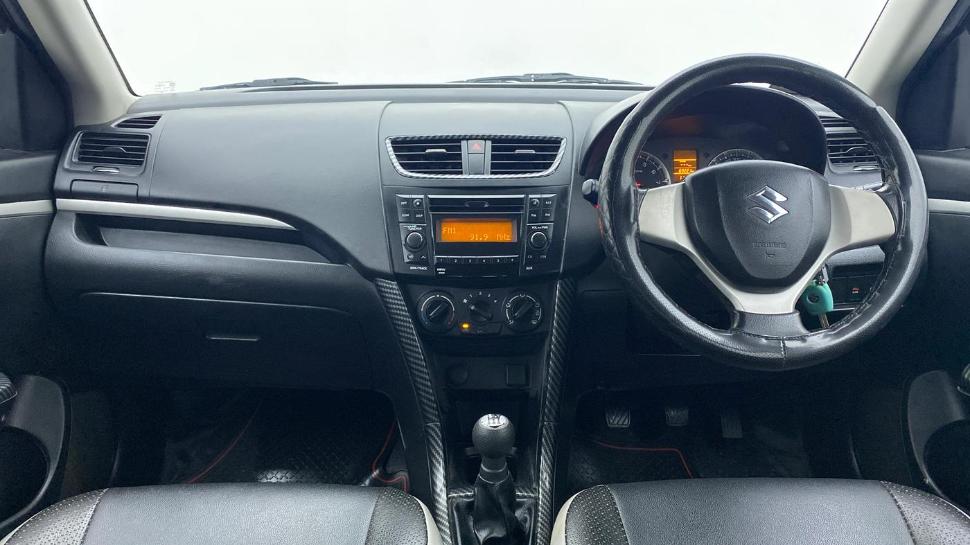 2017 Maruti Swift VXI, Petrol, Manual, 69,221 km, Dashboard