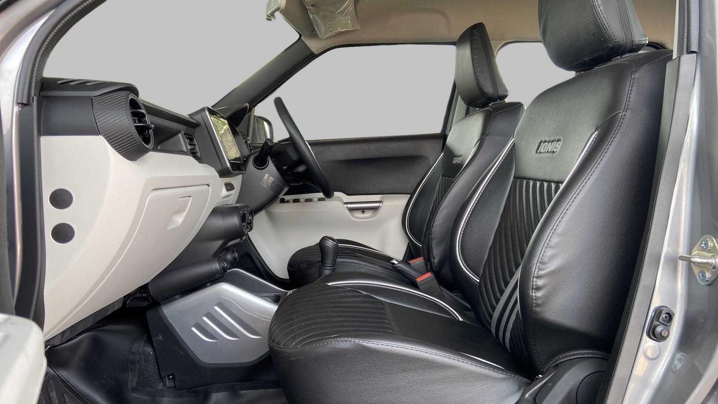 2022 Maruti IGNIS ZETA 1.2, Petrol, Manual, 902 km, Right Side Front Door Cabin