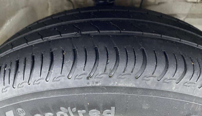 2019 Maruti S PRESSO VXI+, Petrol, Manual, 31,712 km, Right Front Tyre Tread