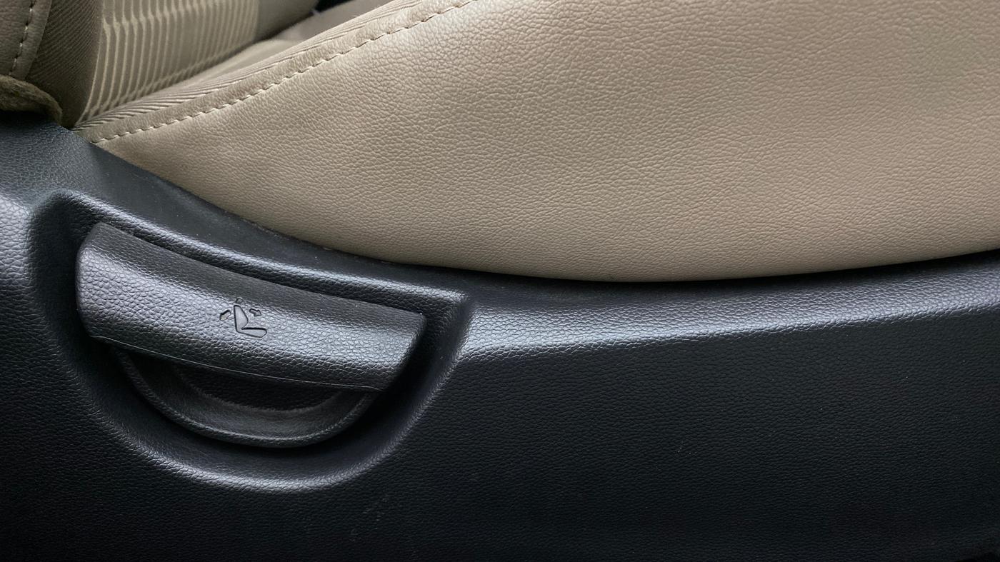 2017 Hyundai Xcent S AT 1.2, Petrol, Automatic, 9,266 km, Driver Side Adjustment Panel
