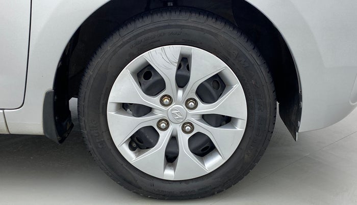 2017 Hyundai Xcent S AT 1.2, Petrol, Automatic, 9,266 km, Right Front Wheel