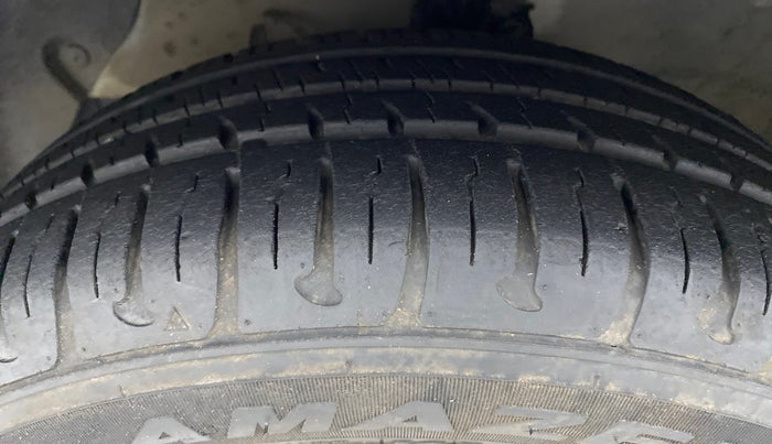 2017 Hyundai Xcent S AT 1.2, Petrol, Automatic, 9,266 km, Left Front Tyre Tread