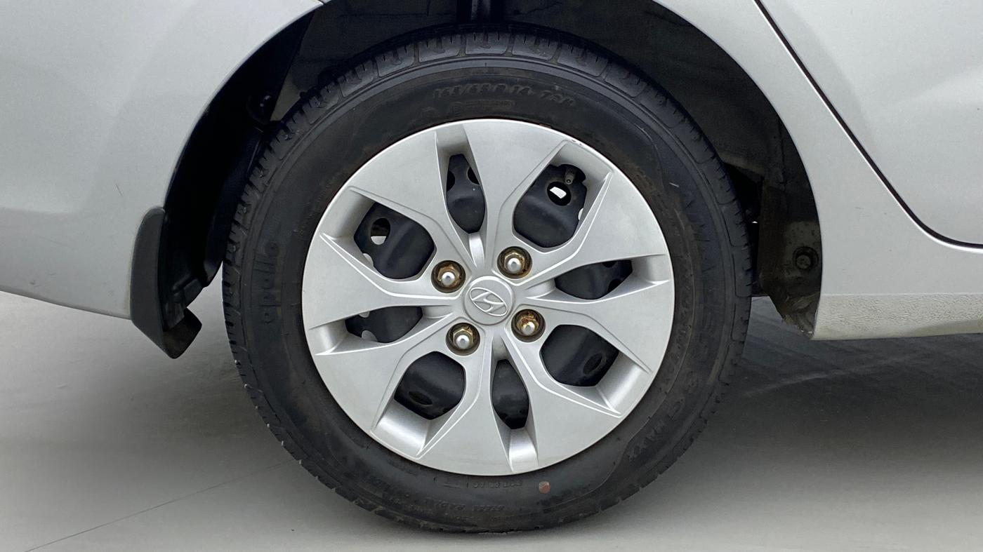 2017 Hyundai Xcent S AT 1.2, Petrol, Automatic, 9,266 km, Right Rear Wheel