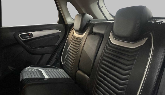 2016 Maruti Vitara Brezza ZDI PLUS DUAL TONE, Diesel, Manual, 79,167 km, Right Side Rear Door Cabin