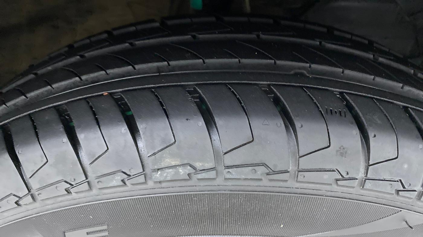 2022 Maruti Swift VXI, Petrol, Manual, 3,367 km, Right Front Tyre Tread