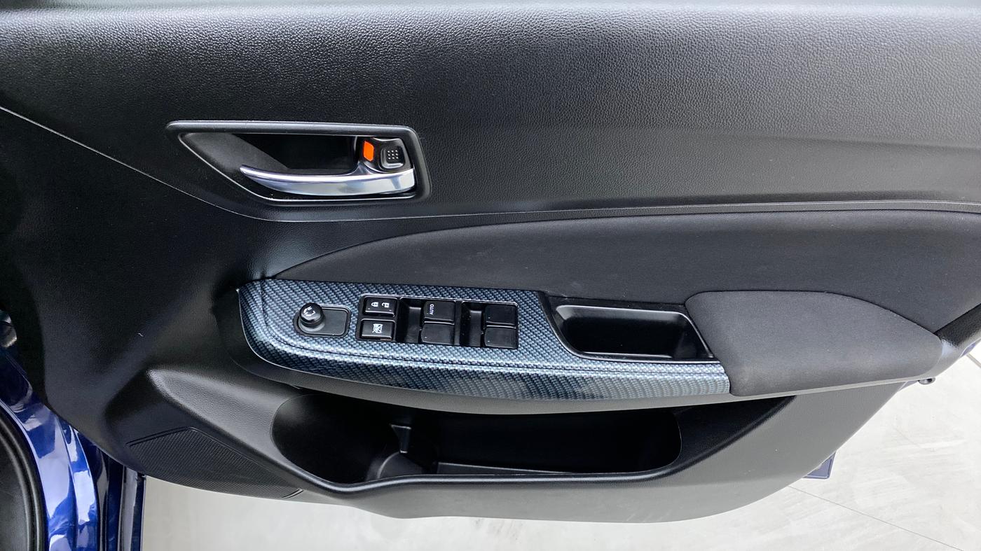 2022 Maruti Swift VXI, Petrol, Manual, 3,367 km, Driver Side Door Panels Control
