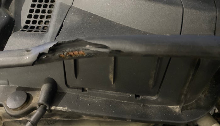 2016 Honda City 1.5L I-VTEC SV, Petrol, Manual, 45,717 km, Bonnet (hood) - Cowl vent panel has minor damage
