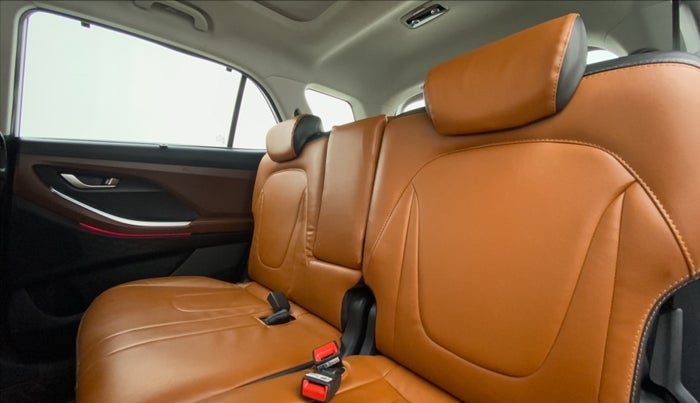 2022 Hyundai ALCAZAR PRESTIGE 1.5 MT 7STR, Diesel, Manual, 16,747 km, Right Side Rear Door Cabin