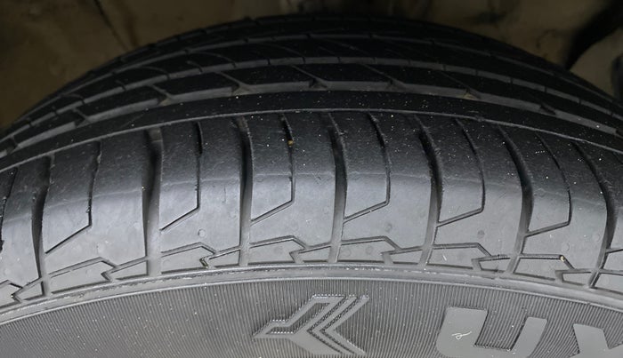 2022 Hyundai ALCAZAR PRESTIGE 1.5 MT 7STR, Diesel, Manual, 16,747 km, Right Front Tyre Tread