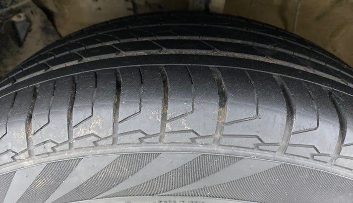 2022 Hyundai ALCAZAR PRESTIGE 1.5 MT 7STR, Diesel, Manual, 16,747 km, Left Front Tyre Tread