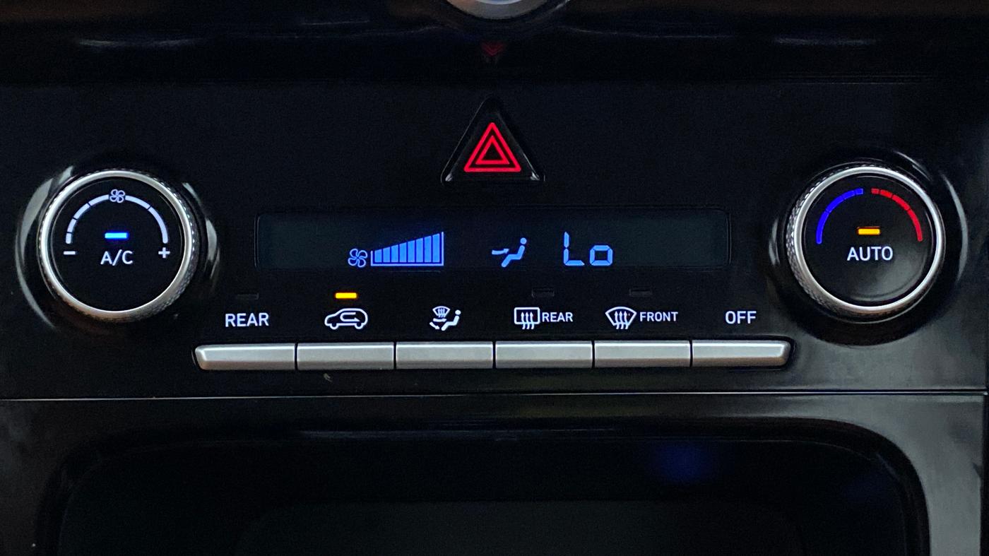 2022 Hyundai ALCAZAR PRESTIGE 1.5 MT 7STR, Diesel, Manual, 16,747 km, Automatic Climate Control