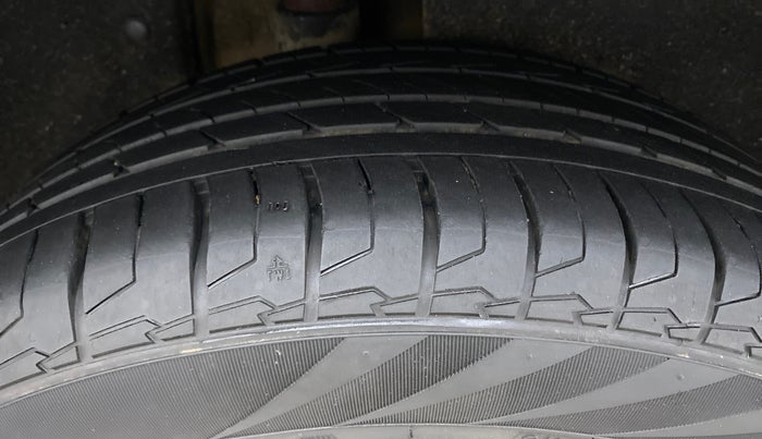 2022 Hyundai ALCAZAR PRESTIGE 1.5 MT 7STR, Diesel, Manual, 16,747 km, Right Rear Tyre Tread