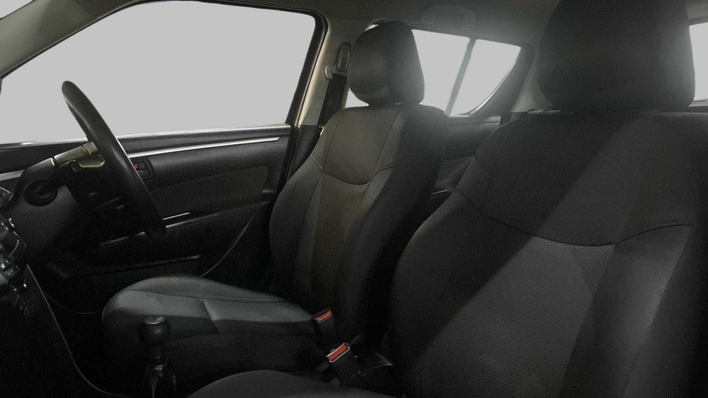 2016 Maruti Swift ZDI, Diesel, Manual, 42,885 km, Right Side Front Door Cabin