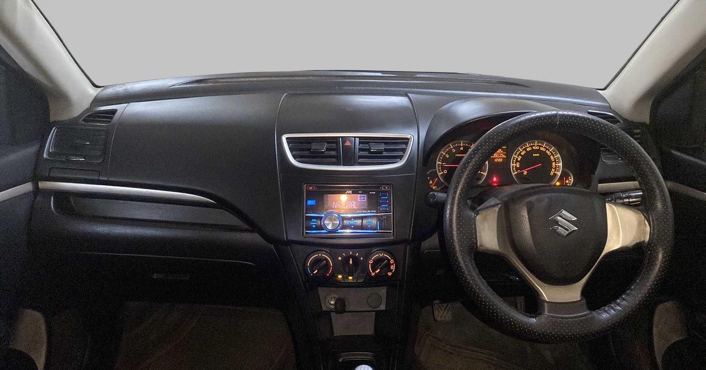 2013 Maruti Swift VXI, Petrol, Manual, 83,096 km, Dashboard