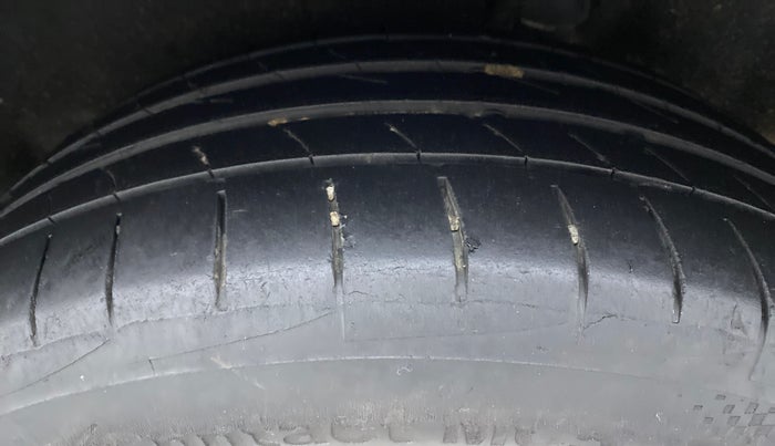 2018 Ford Ecosport TITANIUM 1.5L DIESEL, Diesel, Manual, 99,046 km, Left Rear Tyre Tread