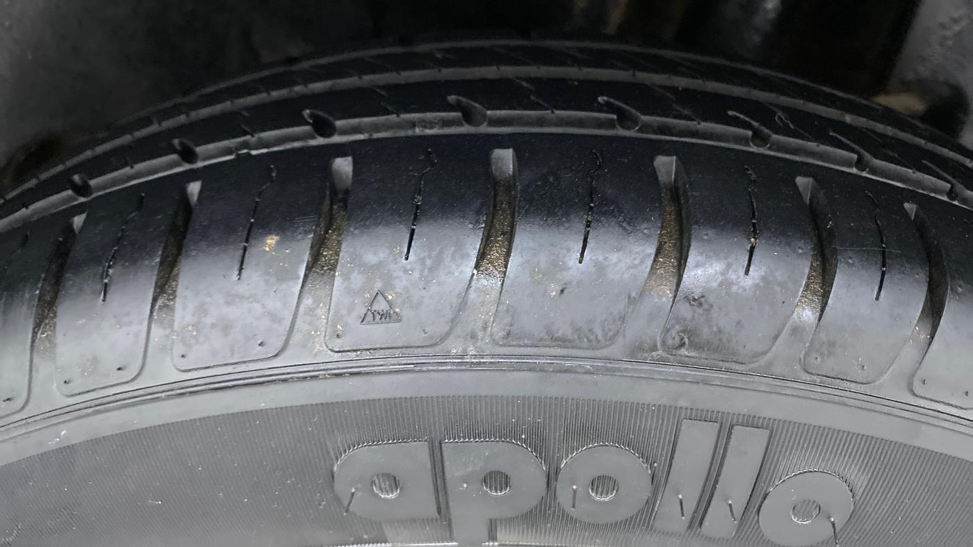 2021 Maruti Dzire VXI, Petrol, Manual, 17,519 km, Left Rear Tyre Tread