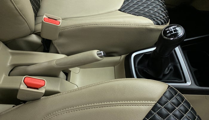2021 Maruti Dzire VXI, Petrol, Manual, 17,519 km, Gear Lever