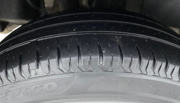 2019 Maruti Swift VXI, Petrol, Manual, 31,508 km, Right Rear Tyre Tread
