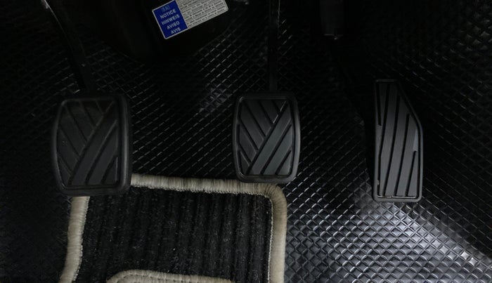 2019 Maruti Swift VXI, Petrol, Manual, 31,508 km, Pedals