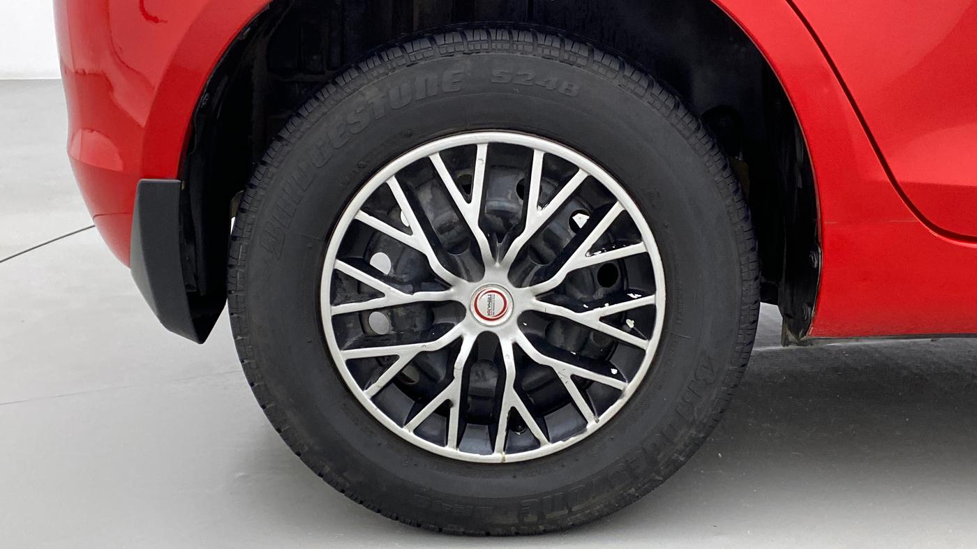 2016 Maruti Swift VXI O, Petrol, Manual, 55,792 km, Right Rear Wheel