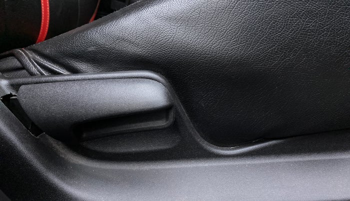 2016 Maruti Swift VXI O, Petrol, Manual, 55,792 km, Driver Side Adjustment Panel