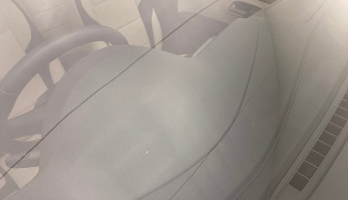2020 Skoda Rapid ACTIVE 1.0 TSI, Petrol, Manual, 33,163 km, Front windshield - Minor spot on windshield