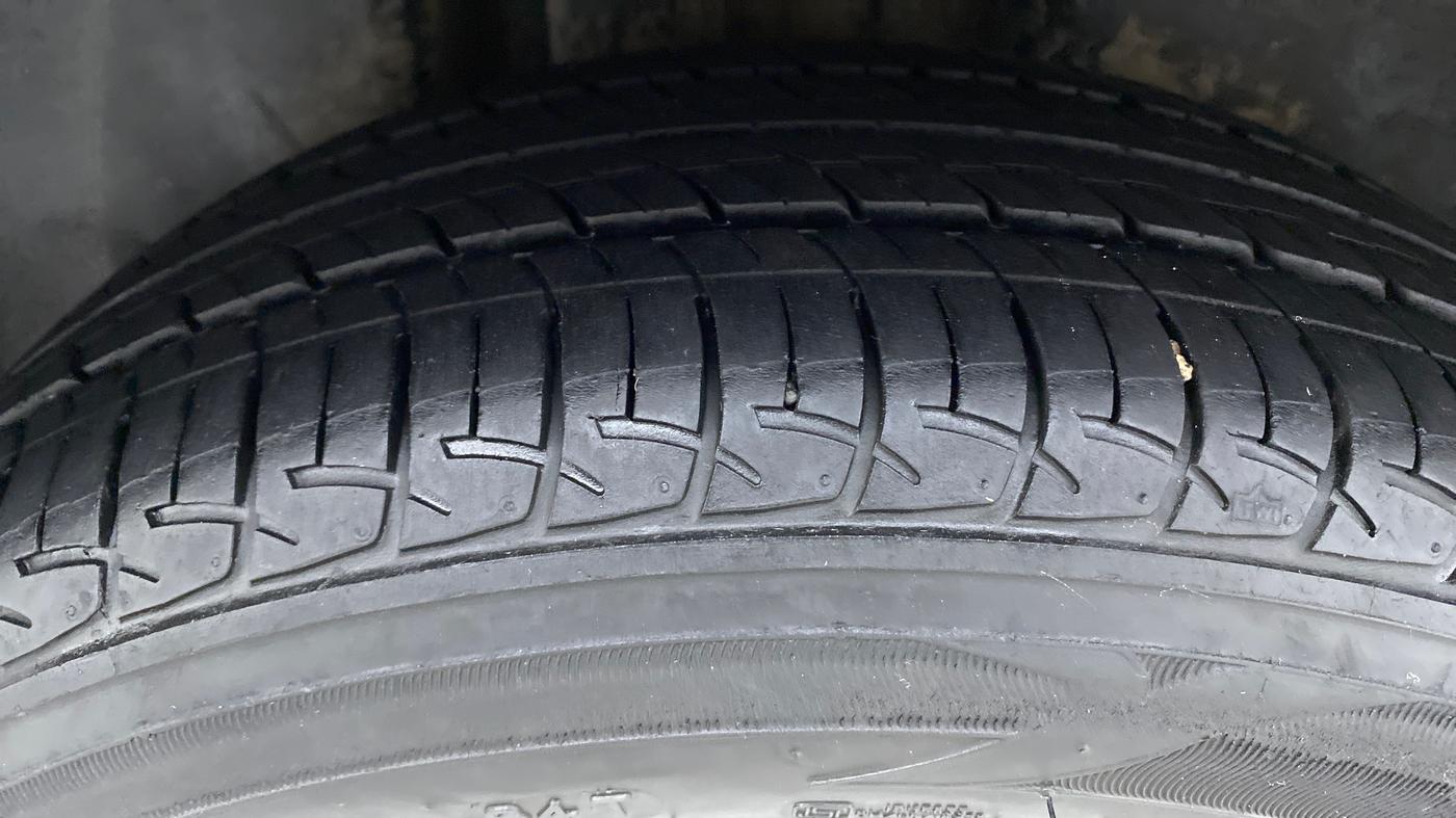 2020 Skoda Rapid ACTIVE 1.0 TSI, Petrol, Manual, 33,163 km, Right Rear Tyre Tread
