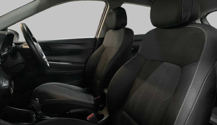 2021 Hyundai NEW I20 SPORTZ 1.2 AT, Petrol, Automatic, 17,038 km, Right Side Front Door Cabin