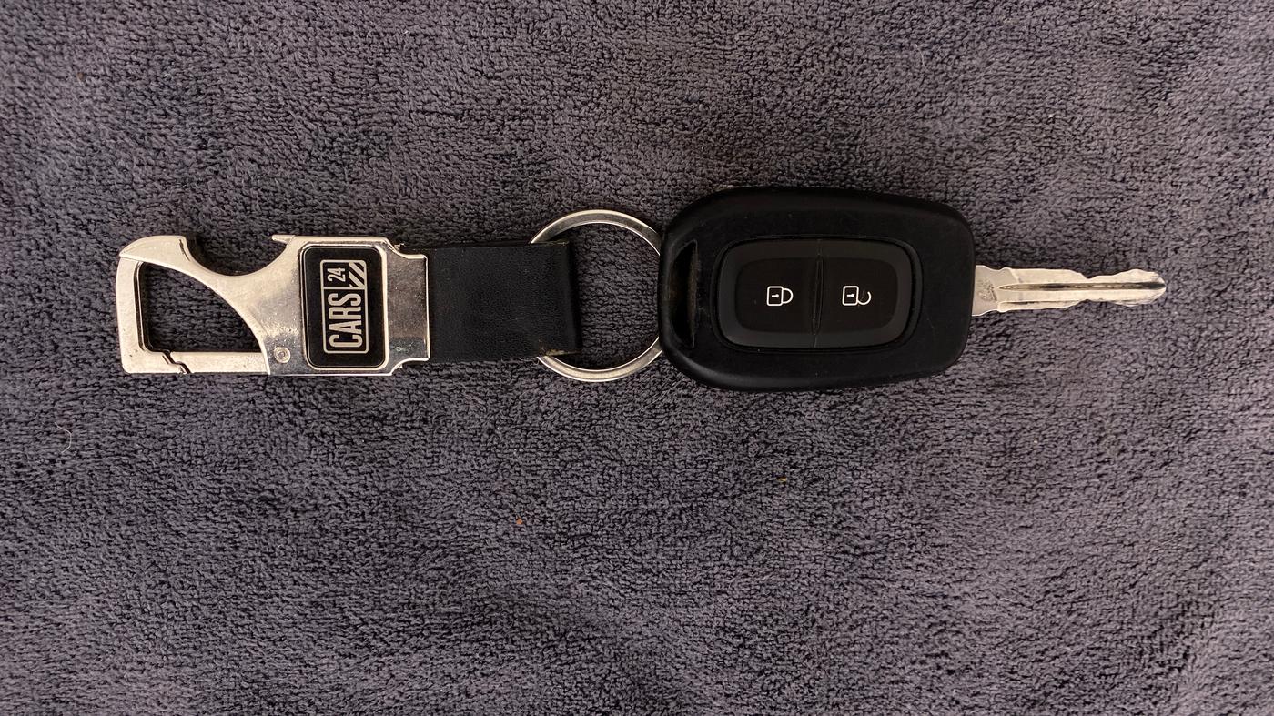 2020 Nissan MAGNITE XL MT, Petrol, Manual, 16,406 km, Key Close Up