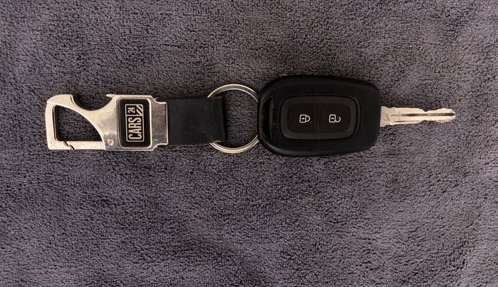2020 Nissan MAGNITE XL MT, Petrol, Manual, 16,406 km, Key Close Up