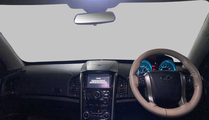 2019 Mahindra XUV500 W7 AT, Diesel, Automatic, 65,669 km, Dashboard