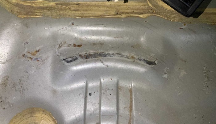 2014 Maruti Celerio VXI AMT, Petrol, Automatic, 96,605 km, Boot floor - Slight discoloration