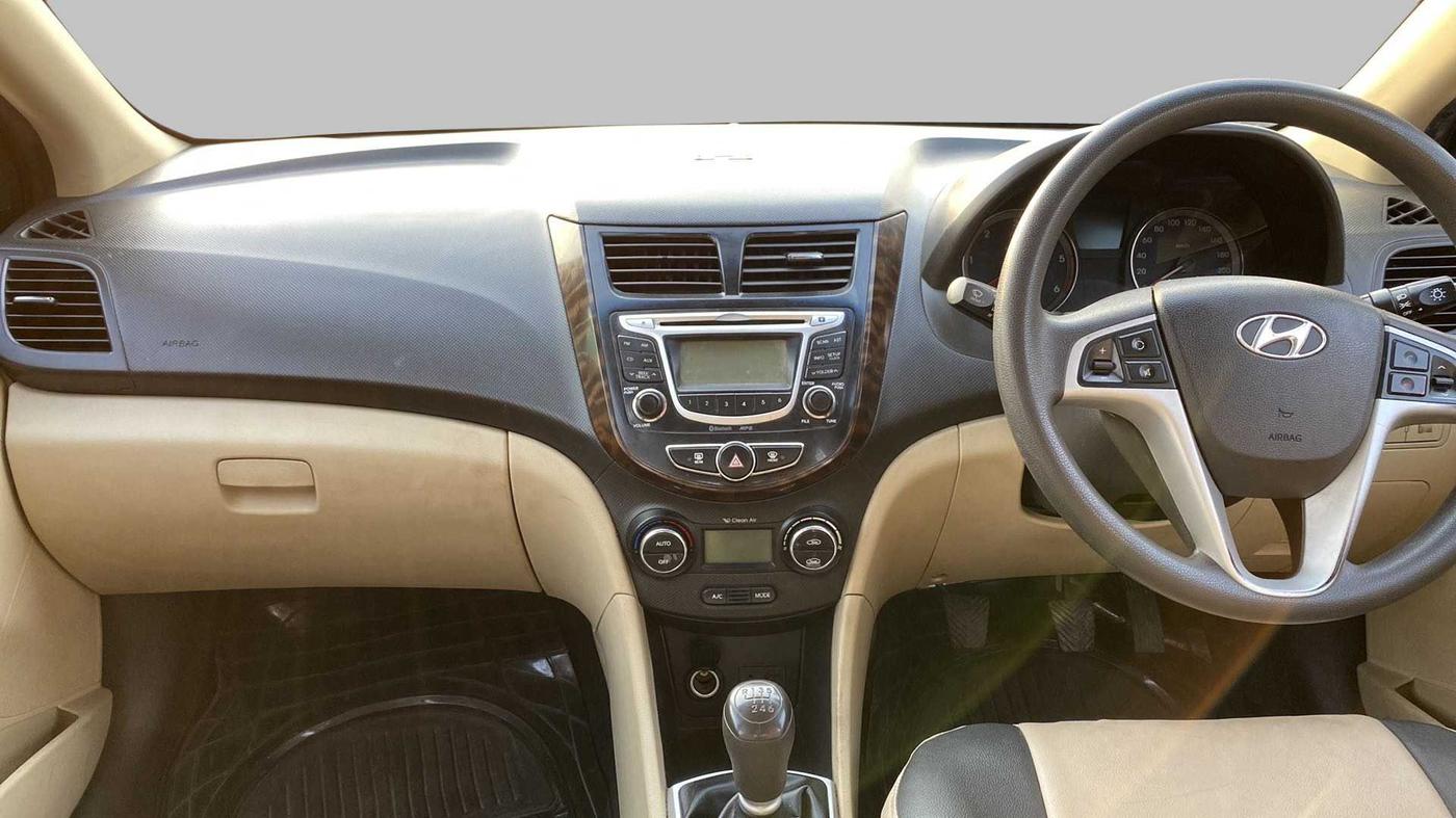 2015 Hyundai Verna 1.6 CRDI SX, Diesel, Manual, 47,081 km, Dashboard