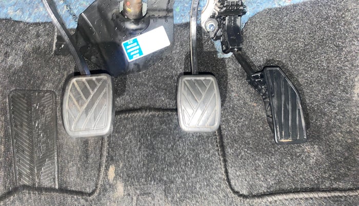 2021 Maruti Baleno ZETA PETROL 1.2, Petrol, Manual, 30,318 km, Pedals