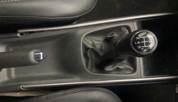 2021 Maruti Baleno ZETA PETROL 1.2, Petrol, Manual, 30,318 km, Gear Lever