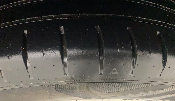 2021 Maruti Baleno ZETA PETROL 1.2, Petrol, Manual, 30,318 km, Left Rear Tyre Tread