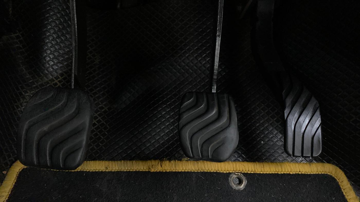 2018 Renault Kwid 1.0 RXT Opt, Petrol, Manual, 84,205 km, Pedals