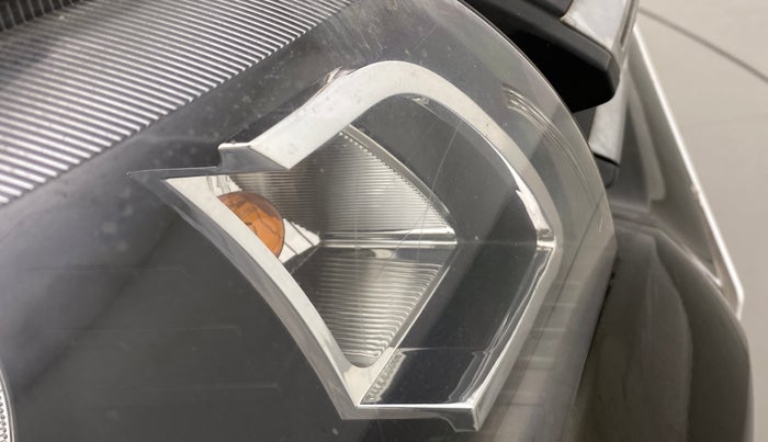 2018 Renault Kwid 1.0 RXT Opt, Petrol, Manual, 84,205 km, Right headlight - Minor scratches