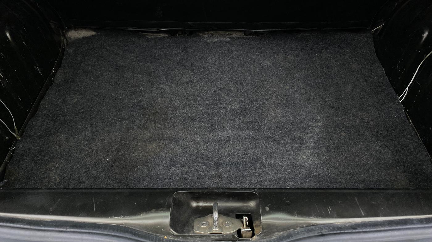 2018 Renault Kwid 1.0 RXT Opt, Petrol, Manual, 84,205 km, Boot Inside