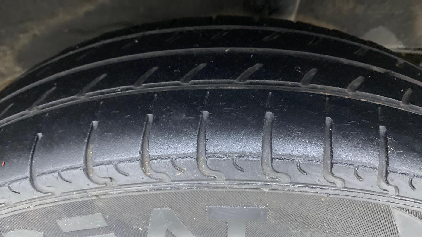 2018 Renault Kwid 1.0 RXT Opt, Petrol, Manual, 84,205 km, Left Rear Tyre Tread