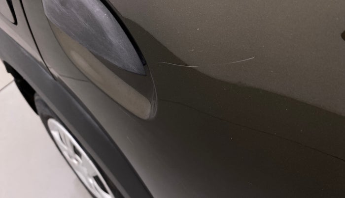 2018 Renault Kwid 1.0 RXT Opt, Petrol, Manual, 84,205 km, Right rear door - Minor scratches