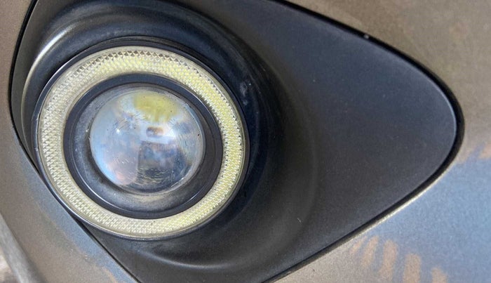2019 Maruti New Wagon-R VXI (O) 1.0, Petrol, Manual, 69,372 km, Right fog light - Not working