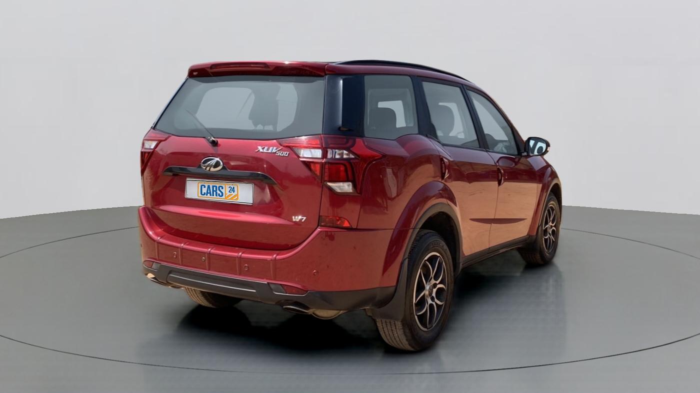 2019 Mahindra XUV500 W7, Diesel, Manual, 27,360 km, Right Back Diagonal