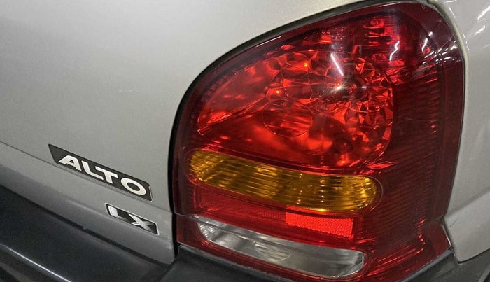 2010 Maruti Alto LX, Petrol, Manual, 33,095 km, Right tail light - Minor scratches