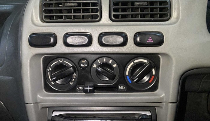 2010 Maruti Alto LX, Petrol, Manual, 33,095 km, AC Unit - Directional switch has minor damage