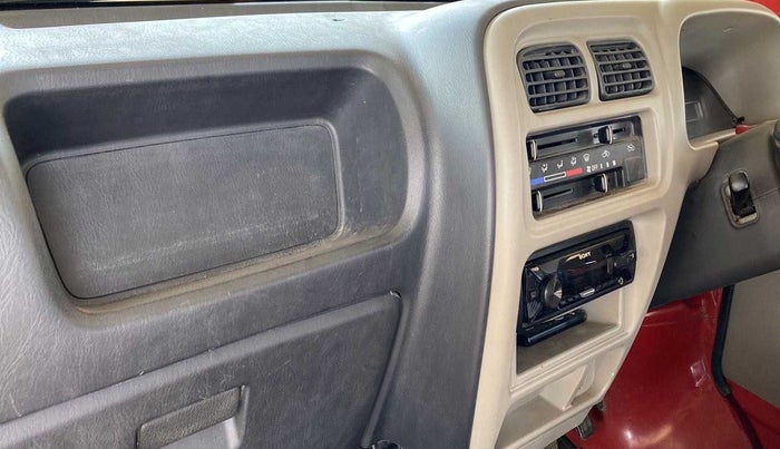 2015 Maruti Eeco 7 STR, Petrol, Manual, 20,325 km, Dashboard - Dashboard Noise